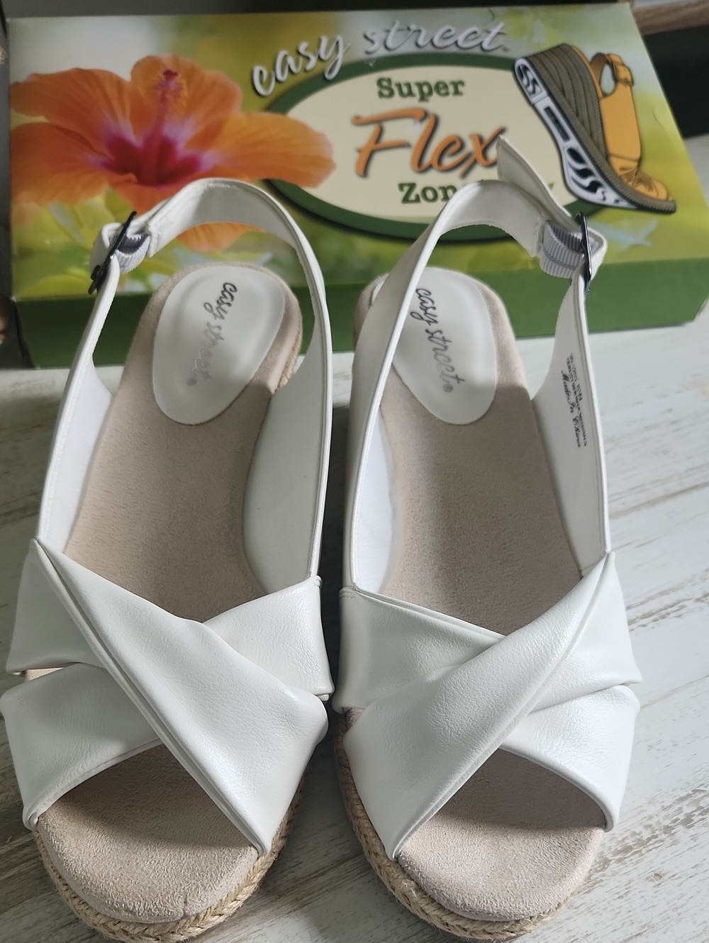 easy street White Crisscross Slingback Espadrille Sandals Women 8 wide